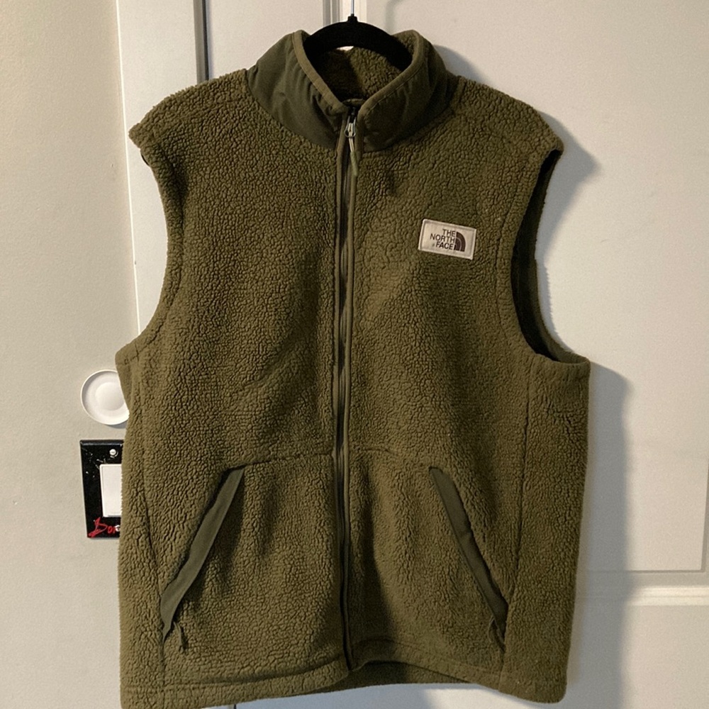 COPY - Men’s Campshire Vest in Vintage Green
